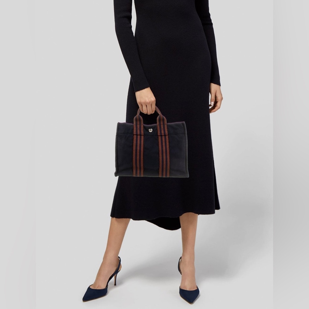 HERMES HERMES Canvas Fourre Tout PM Tote Bag in Navy Blue & Brownish-Red - Picture 11 of 15